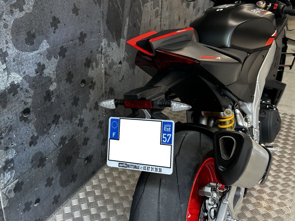 APRILIA RSV4 1100 RR 4