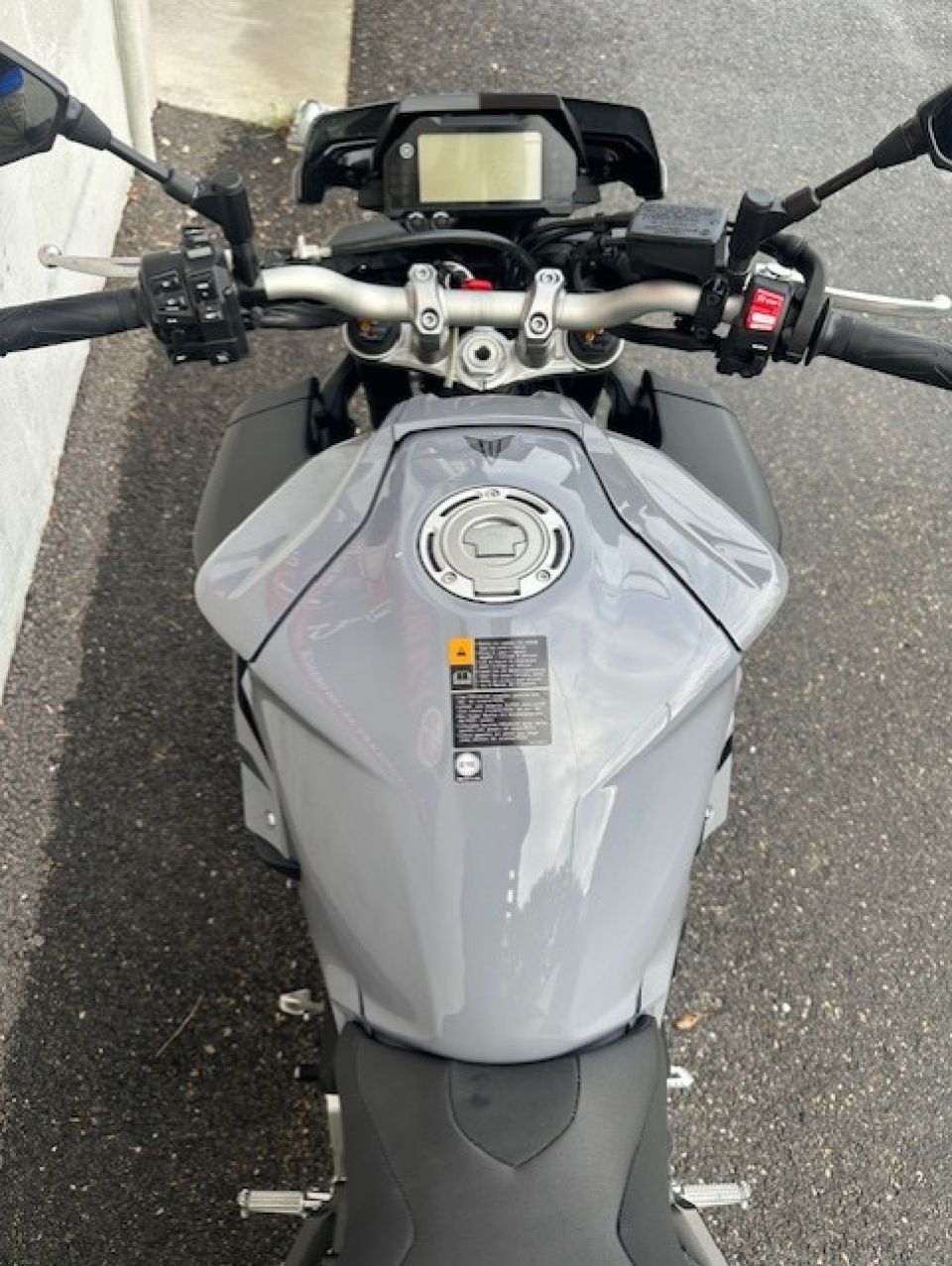 YAMAHA MT-10 4