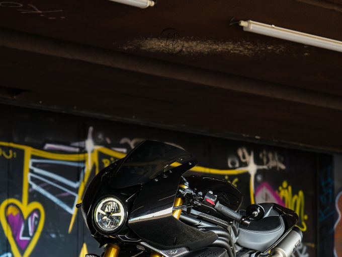 TRIUMPH SPEED TRIPLE 1200 RR 4