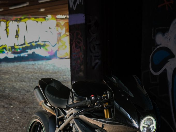 TRIUMPH SPEED TRIPLE 1200 RR 4