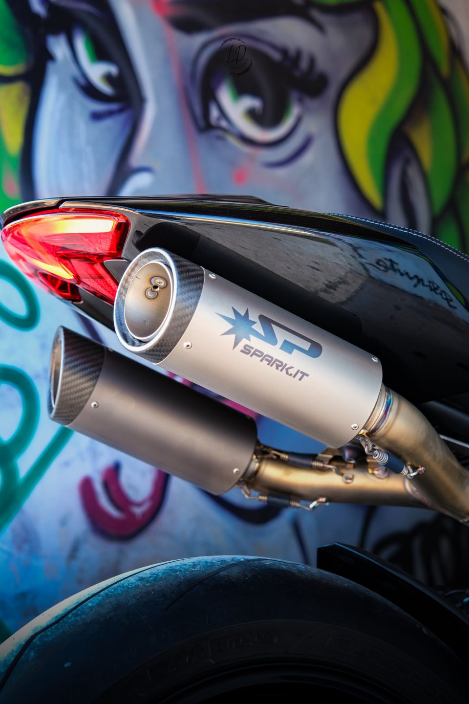 TRIUMPH SPEED TRIPLE 1200 RR 4