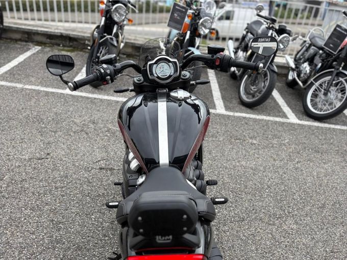 TRIUMPH Rocket 3 GT Storm 4