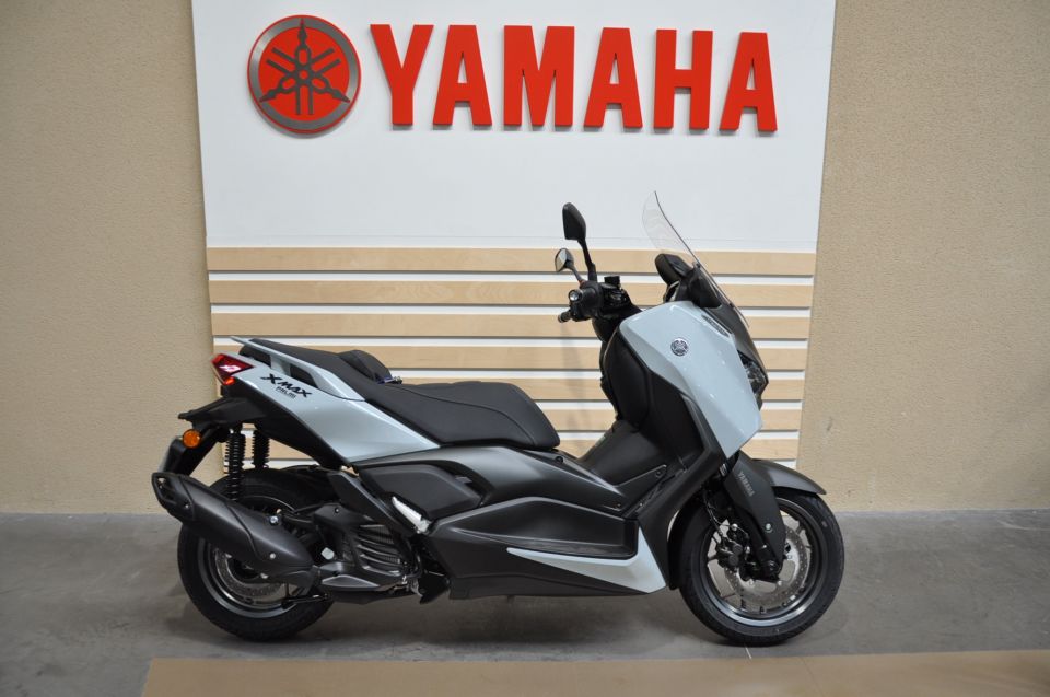 YAMAHA XMAX 125 TECH MAX 4