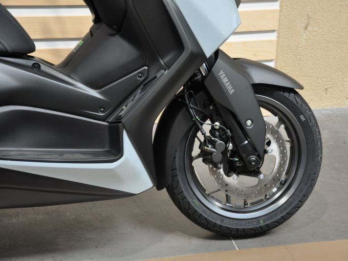 YAMAHA XMAX 125 TECH MAX 4