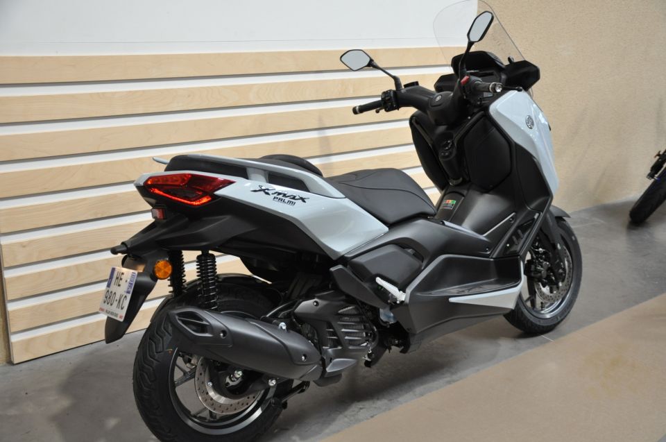 YAMAHA XMAX 125 TECH MAX 4