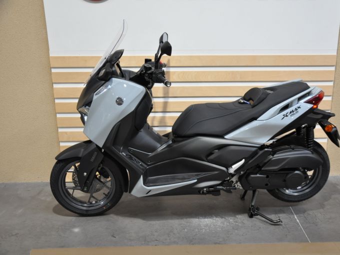YAMAHA XMAX 125 TECH MAX 4