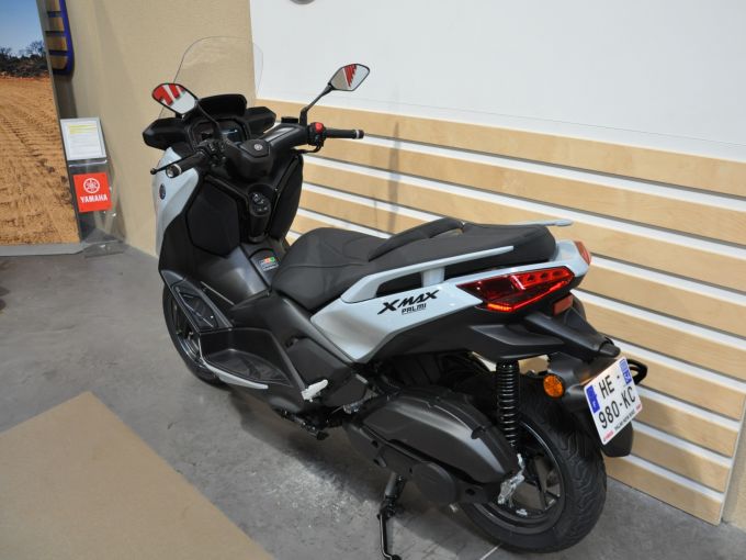 YAMAHA XMAX 125 TECH MAX 4