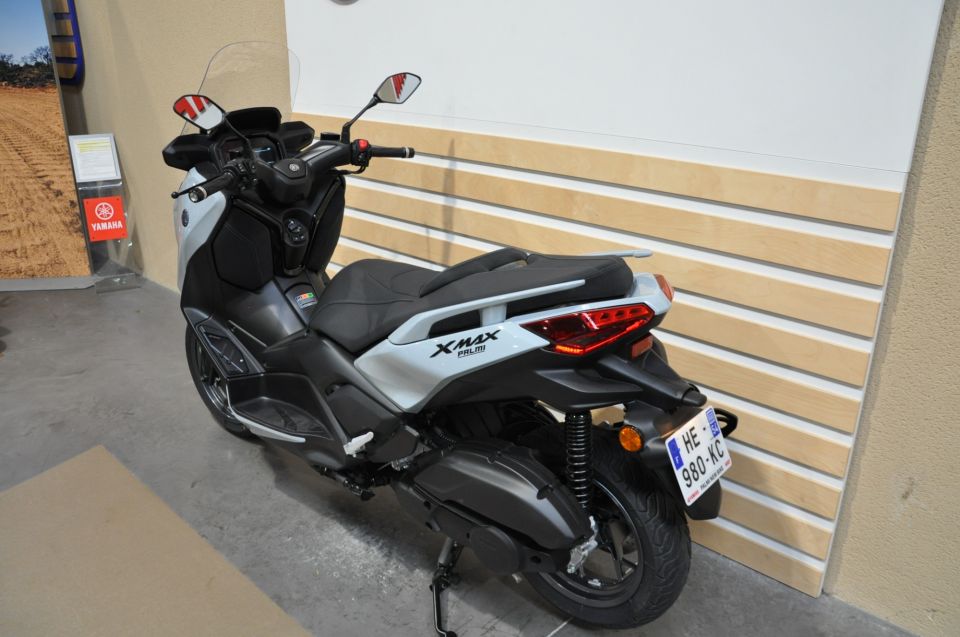 YAMAHA XMAX 125 TECH MAX 4