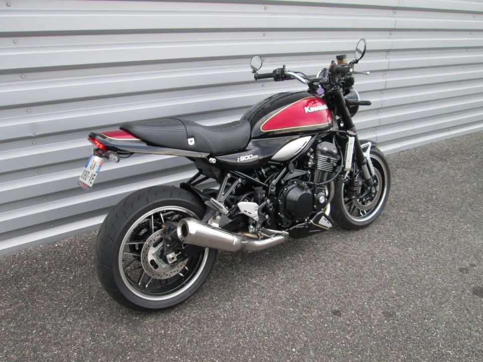 KAWASAKI Z900 SE 4