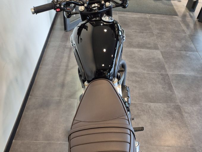 TRIUMPH Bonneville T120 Black 4