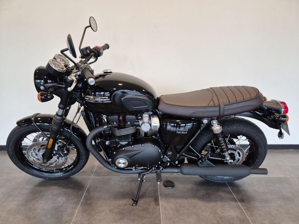 TRIUMPH Bonneville T120 Black 4