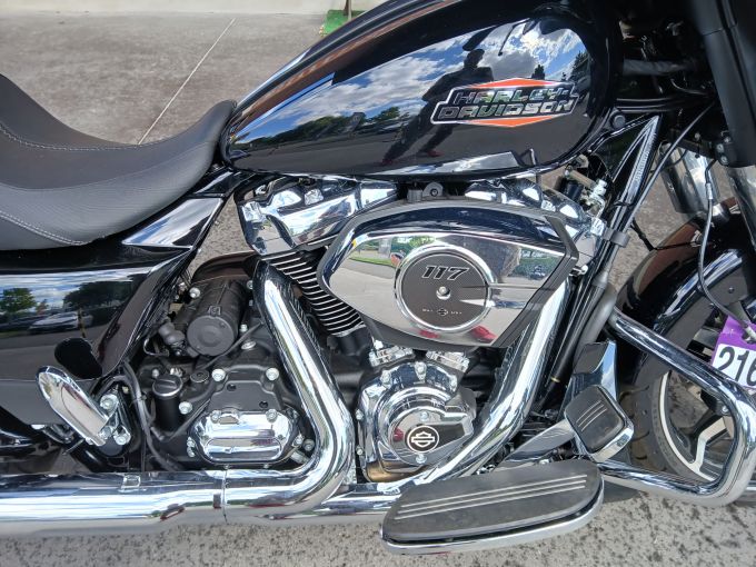 HARLEY-DAVIDSON TOURING STREET GLIDE 1923 4