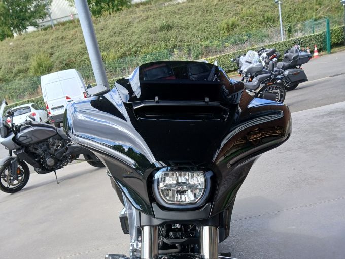HARLEY-DAVIDSON TOURING STREET GLIDE 1923 4
