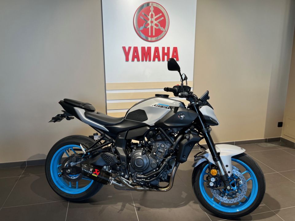 YAMAHA MT-07 (47.5CV) 4