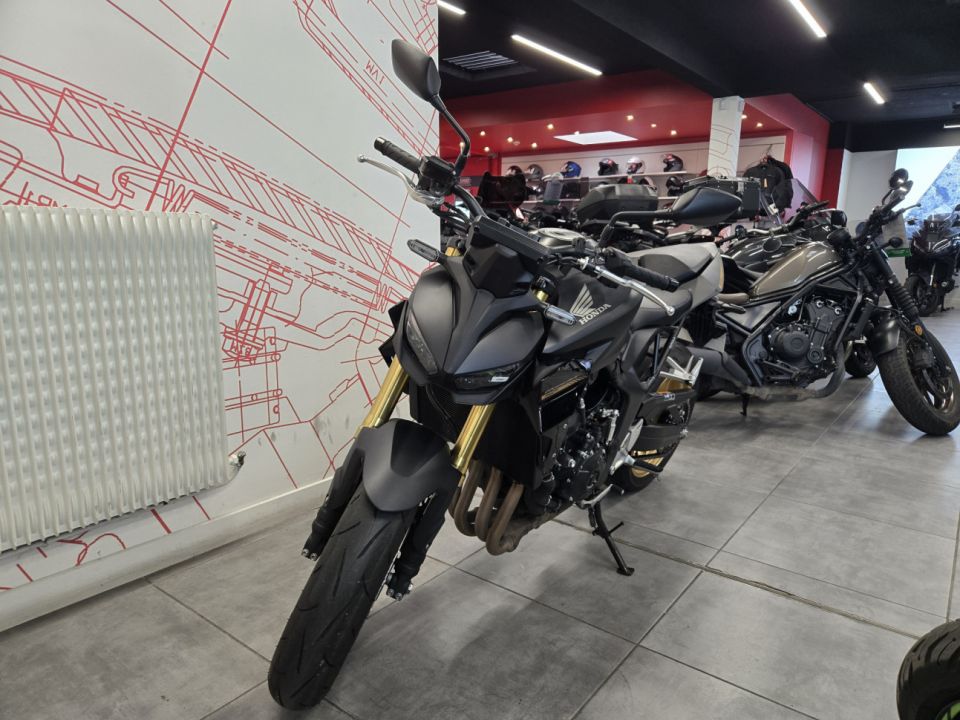 HONDA CB 1000 Hornet 4