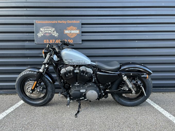 HARLEY-DAVIDSON SPORTSTER FORTY-EIGHT 1200 4