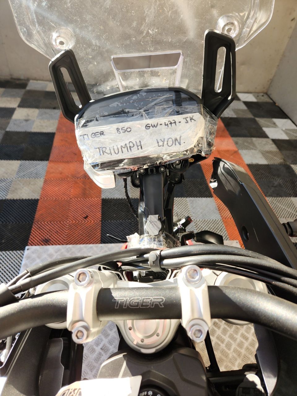 TRIUMPH TIGER 850 SPORT 4