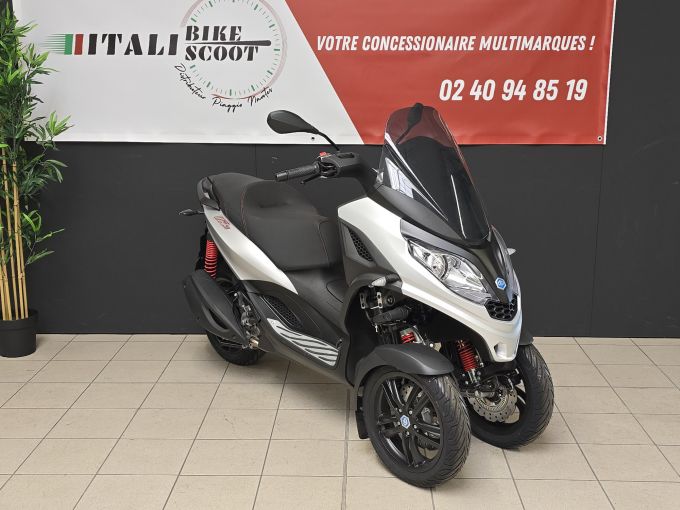 PIAGGIO MP3 300 HPE SPORT ABS ASR 4