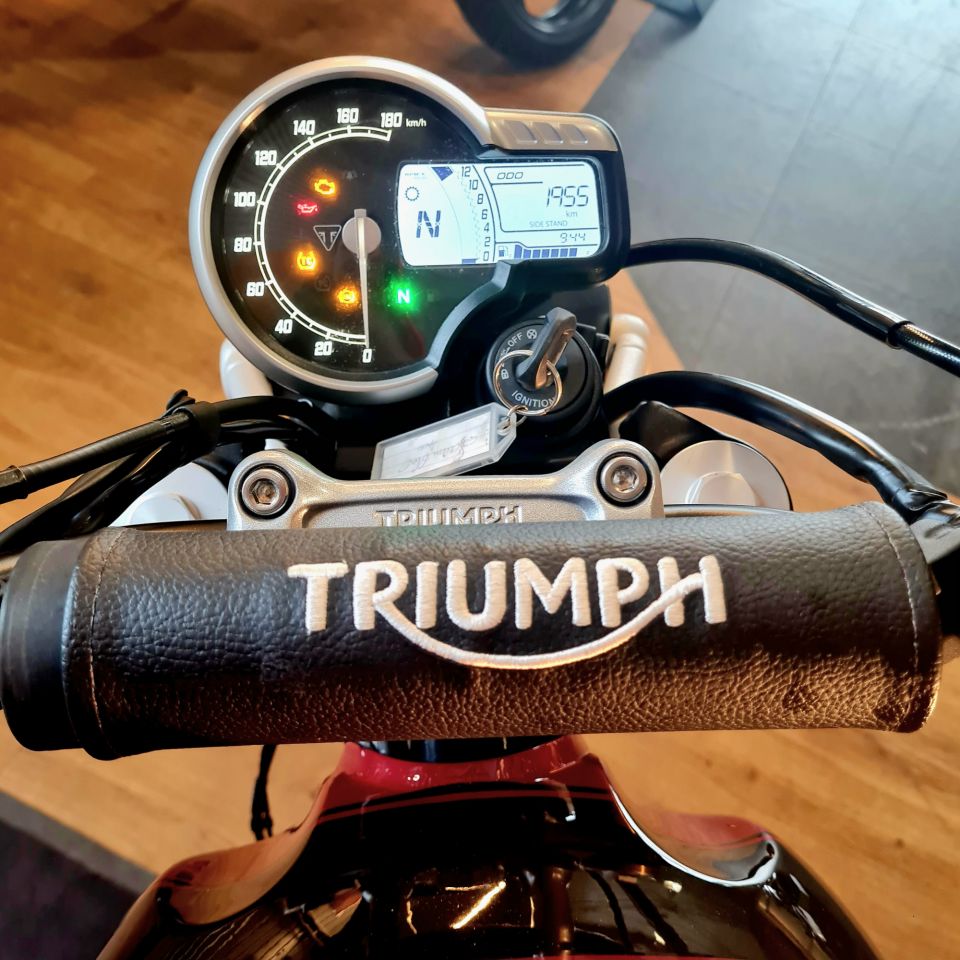 TRIUMPH Scrambler 400 X 4