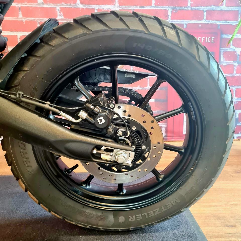 TRIUMPH Scrambler 400 X 4