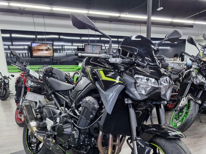 KAWASAKI Z 900 4