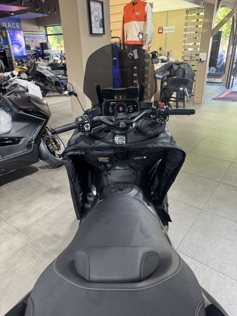 YAMAHA XP T-MAX 560 TECH MAX 4