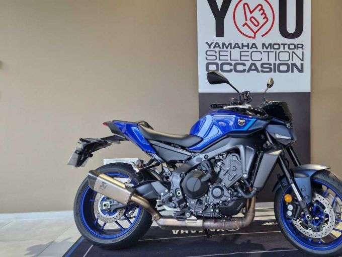 YAMAHA MT-09  Y-AMT 4