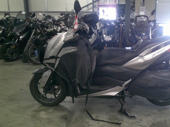 YAMAHA X-MAX 300 4