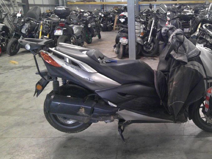 YAMAHA X-MAX 300 4