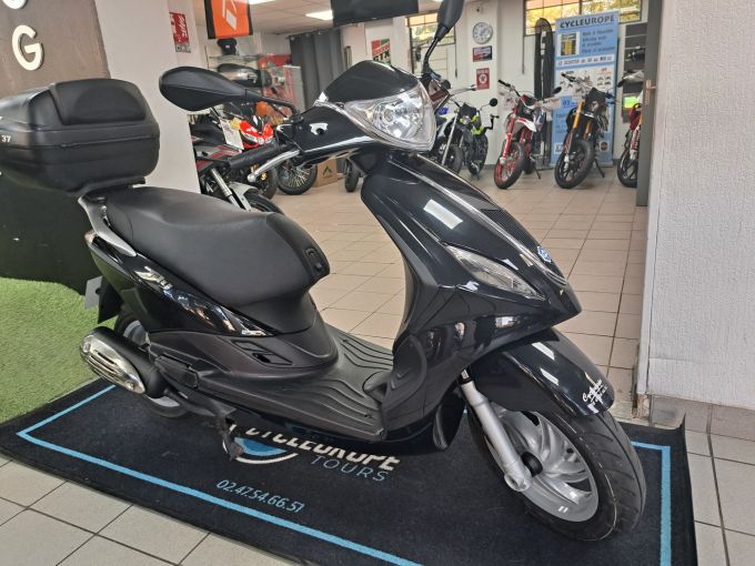 PIAGGIO FLY 125 4