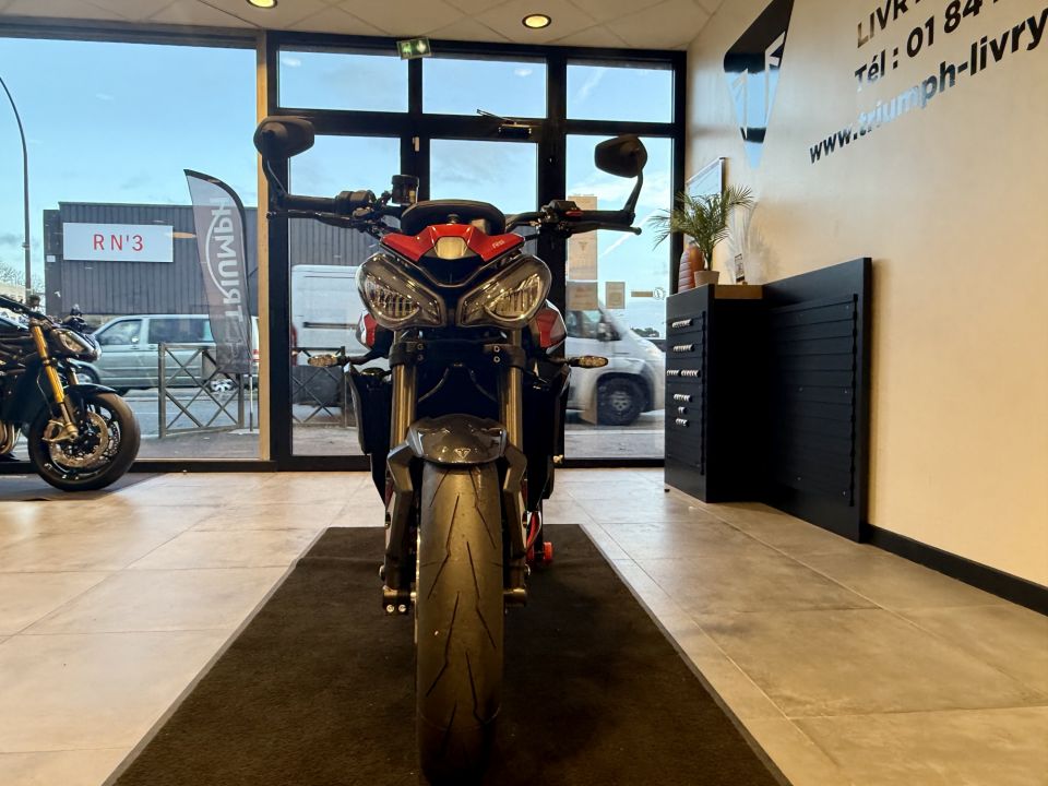 TRIUMPH STREET TRIPLE 765 RS 4