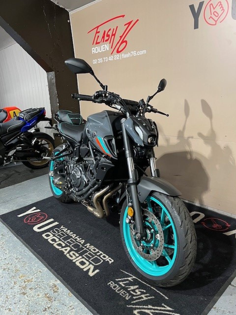 YAMAHA MT-07 4