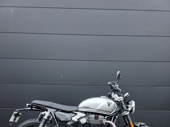 TRIUMPH SPEED TWIN 1200 4