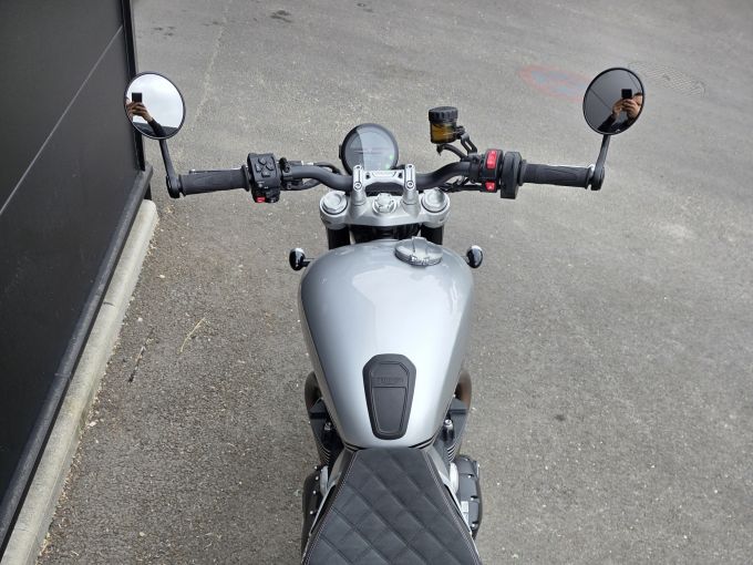 TRIUMPH SPEED TWIN 1200 4