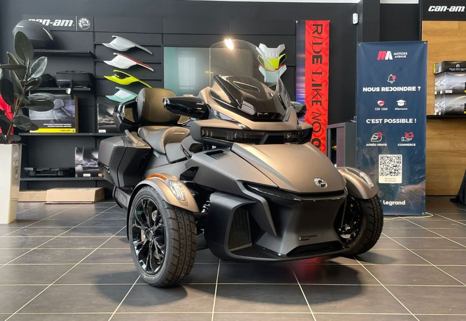 CAN-AM SPYDER RT 4