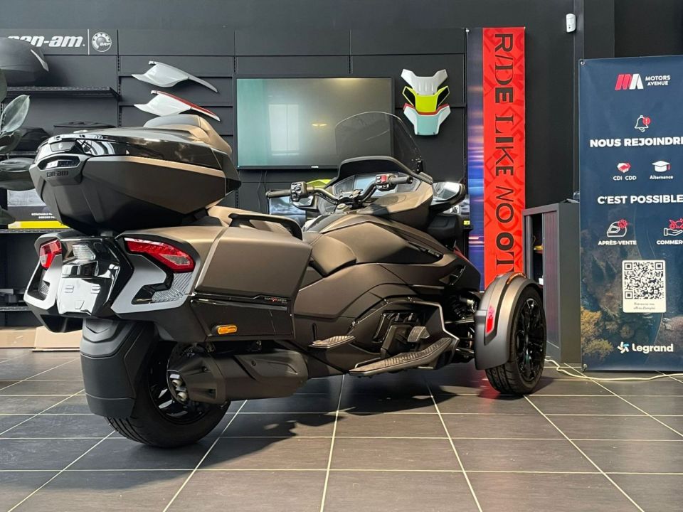 CAN-AM SPYDER RT 4