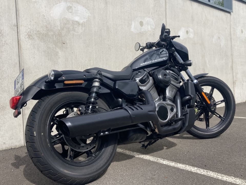 HARLEY-DAVIDSON SPORTSTER NIGHTSTER 975 4