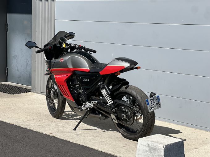 FB MONDIAL PAGANI 300 4
