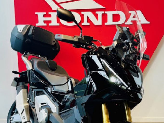 HONDA X-ADV 750 4
