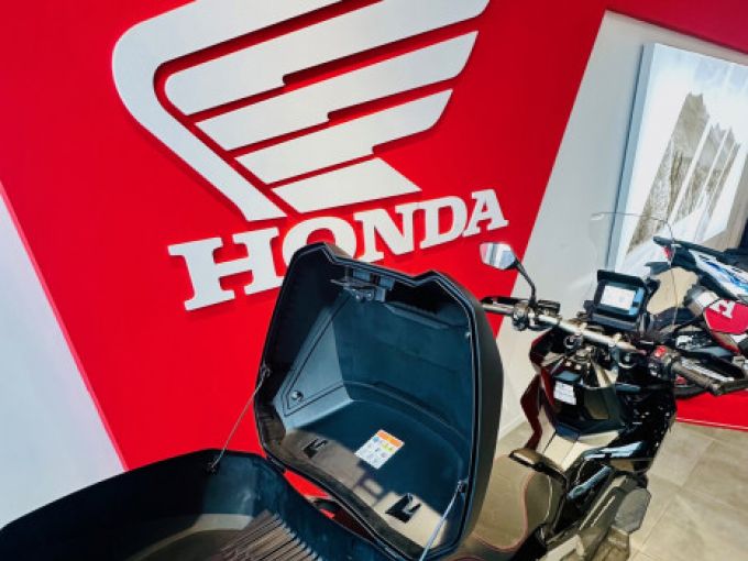 HONDA X-ADV 750 4