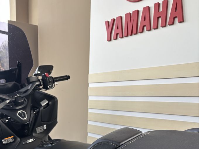 YAMAHA XP T-MAX 560 TECH MAX 4