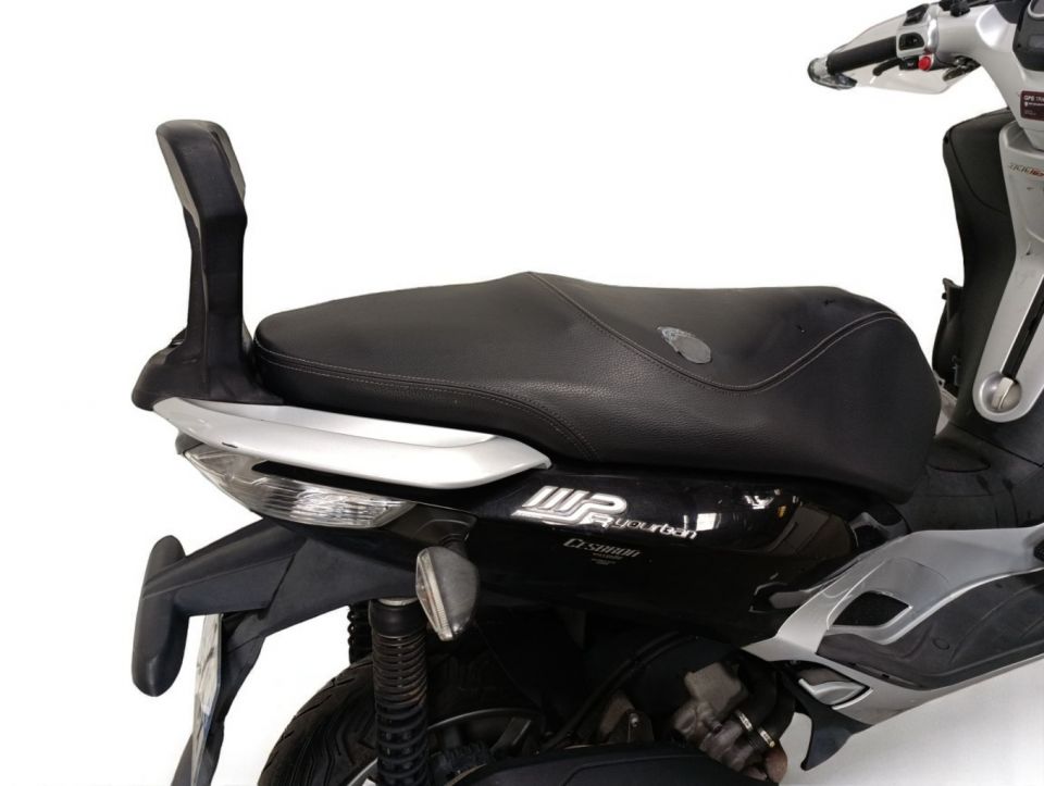 PIAGGIO MP3 300LT YOURBAN 4