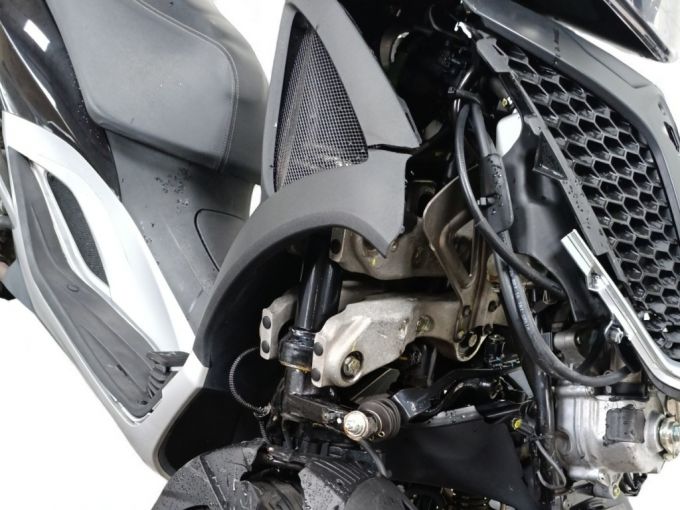 PIAGGIO MP3 300LT YOURBAN 4