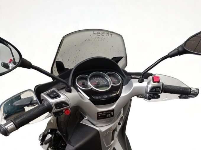 PIAGGIO MP3 300LT YOURBAN 4
