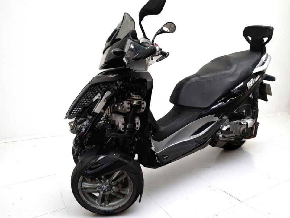 PIAGGIO MP3 300LT YOURBAN 4