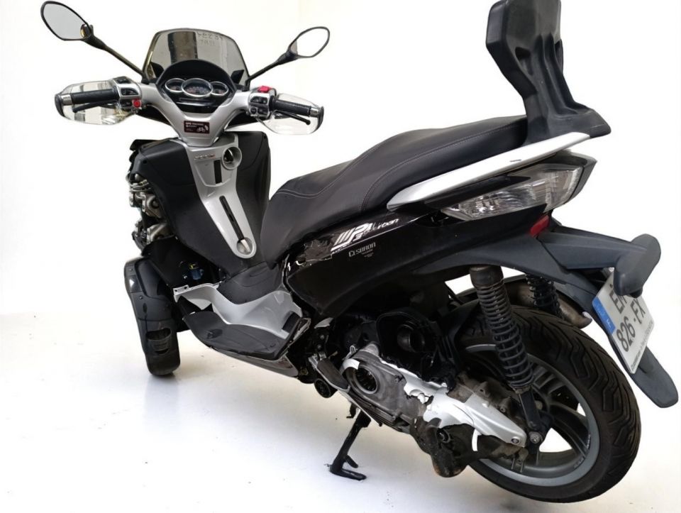 PIAGGIO MP3 300LT YOURBAN 4