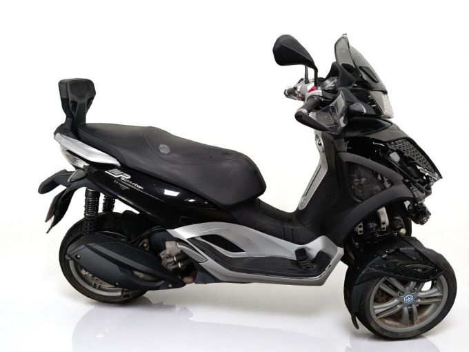 PIAGGIO MP3 300LT YOURBAN 4