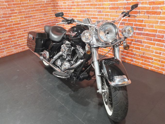 HARLEY-DAVIDSON TOURING ROAD KING 1584 4