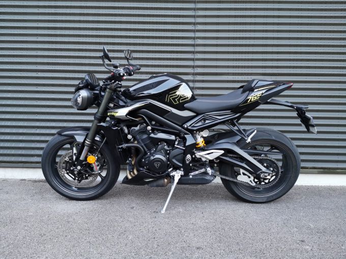 TRIUMPH STREET TRIPLE 765 RS 4