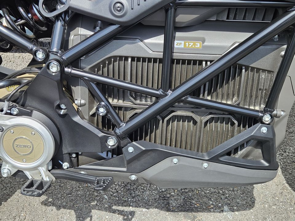 ZERO MOTORCYCLES DSR/X 17.3 4